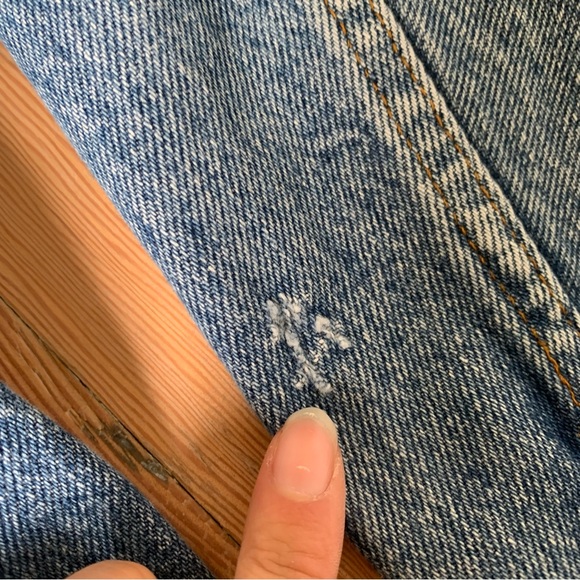 Vintage Levi’s Denim Jacket 70506-0216 Medium Blue Wash - Picture 9 of 9